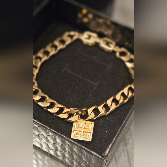 Givenchy Gold Chain Bracelet Vintage Rare Chain Link - Picture 6 of 7